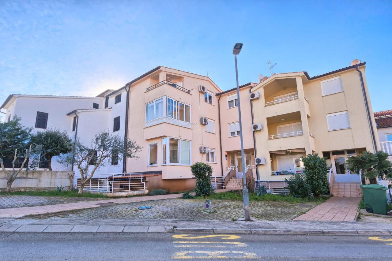 Апартаменты Brijuni Loft Пула Экстерьер фото